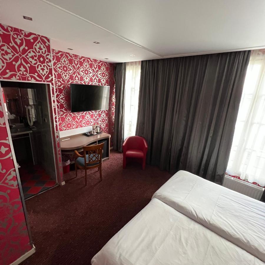Le Grand Hotel Valenciennes Exterior foto