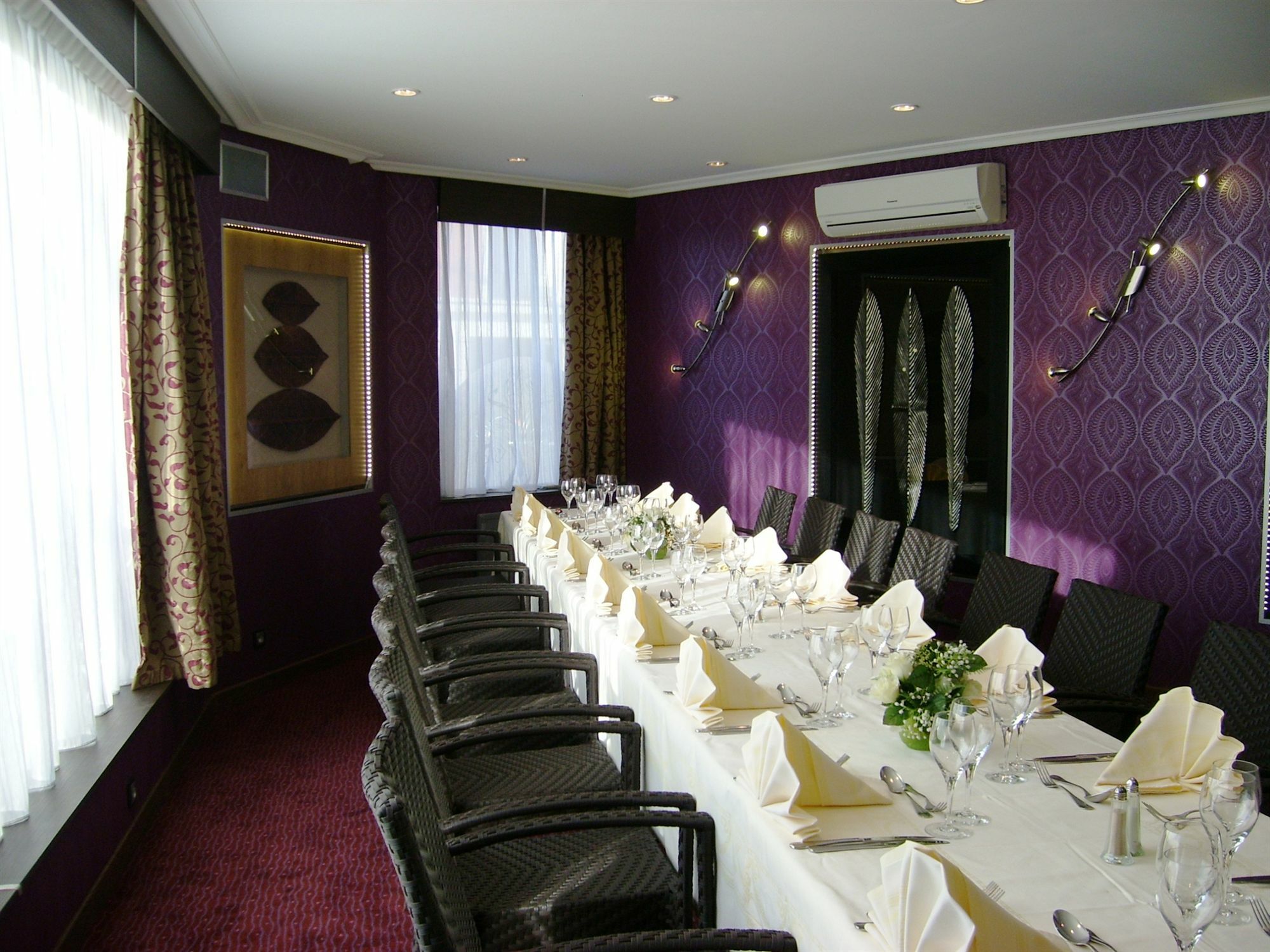 Le Grand Hotel Valenciennes Exterior foto