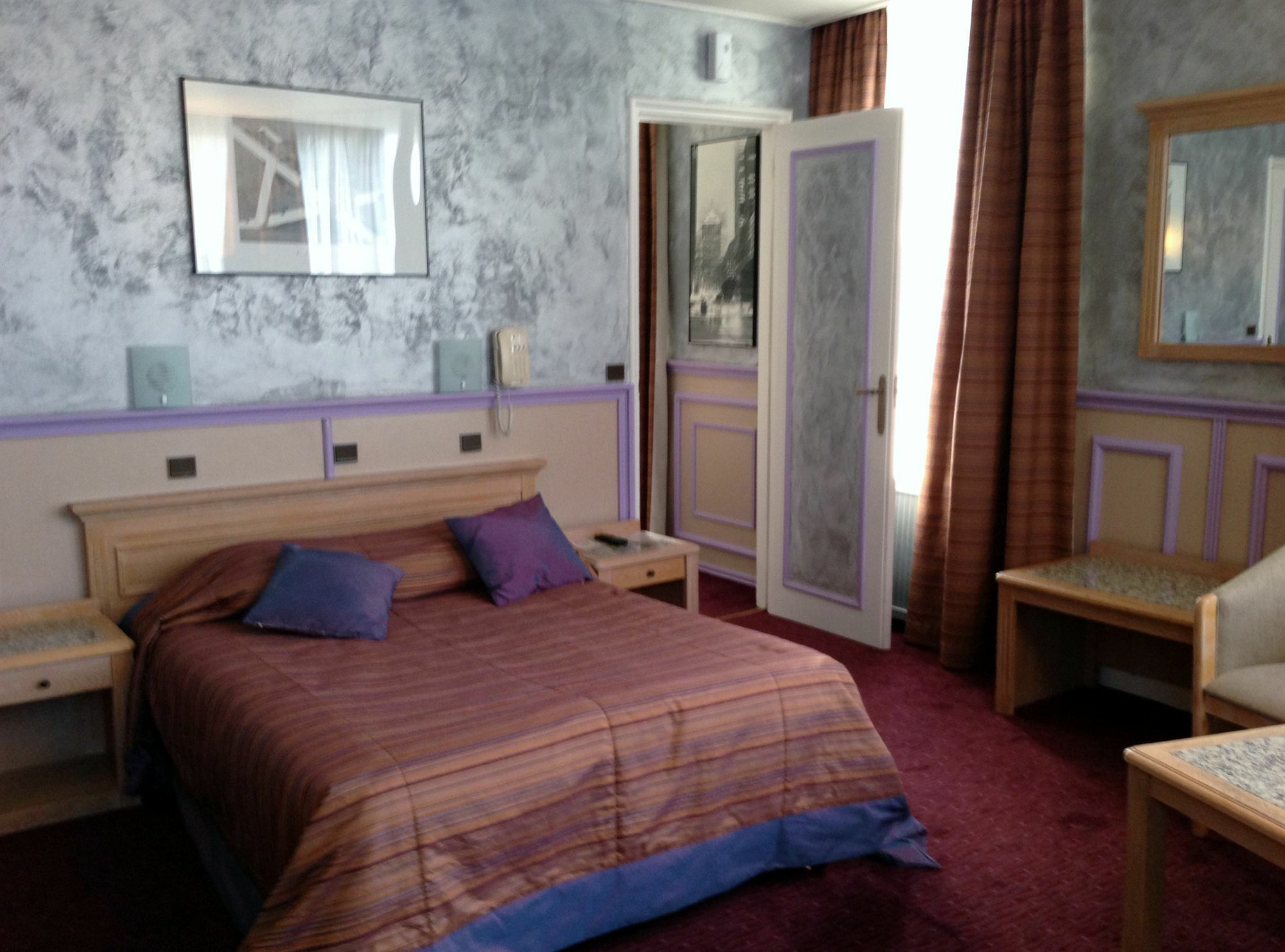 Le Grand Hotel Valenciennes Exterior foto
