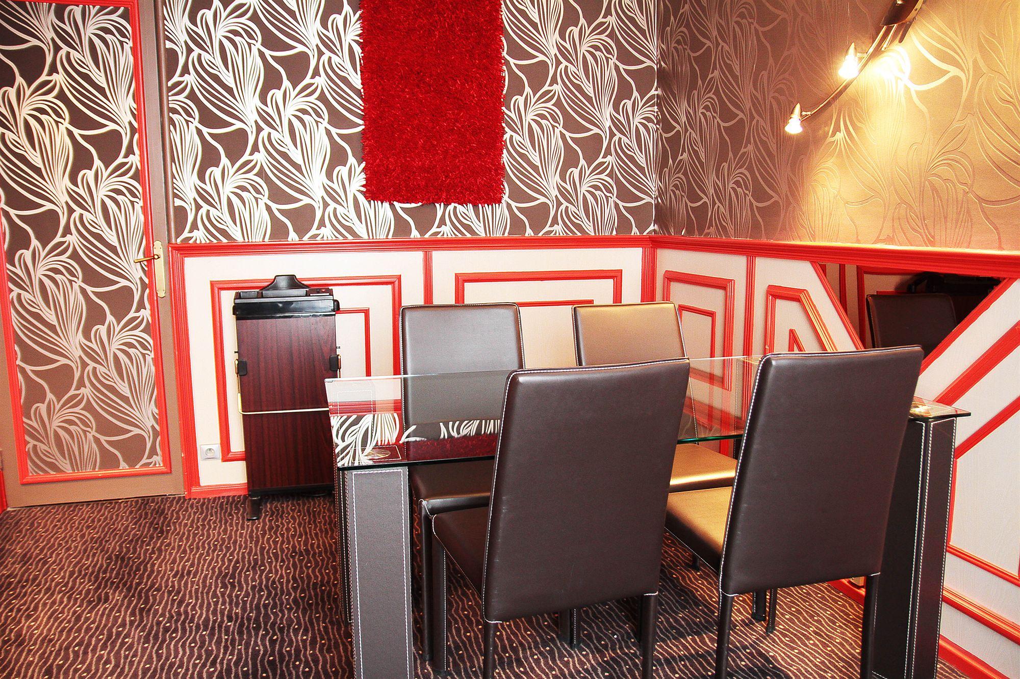Le Grand Hotel Valenciennes Exterior foto