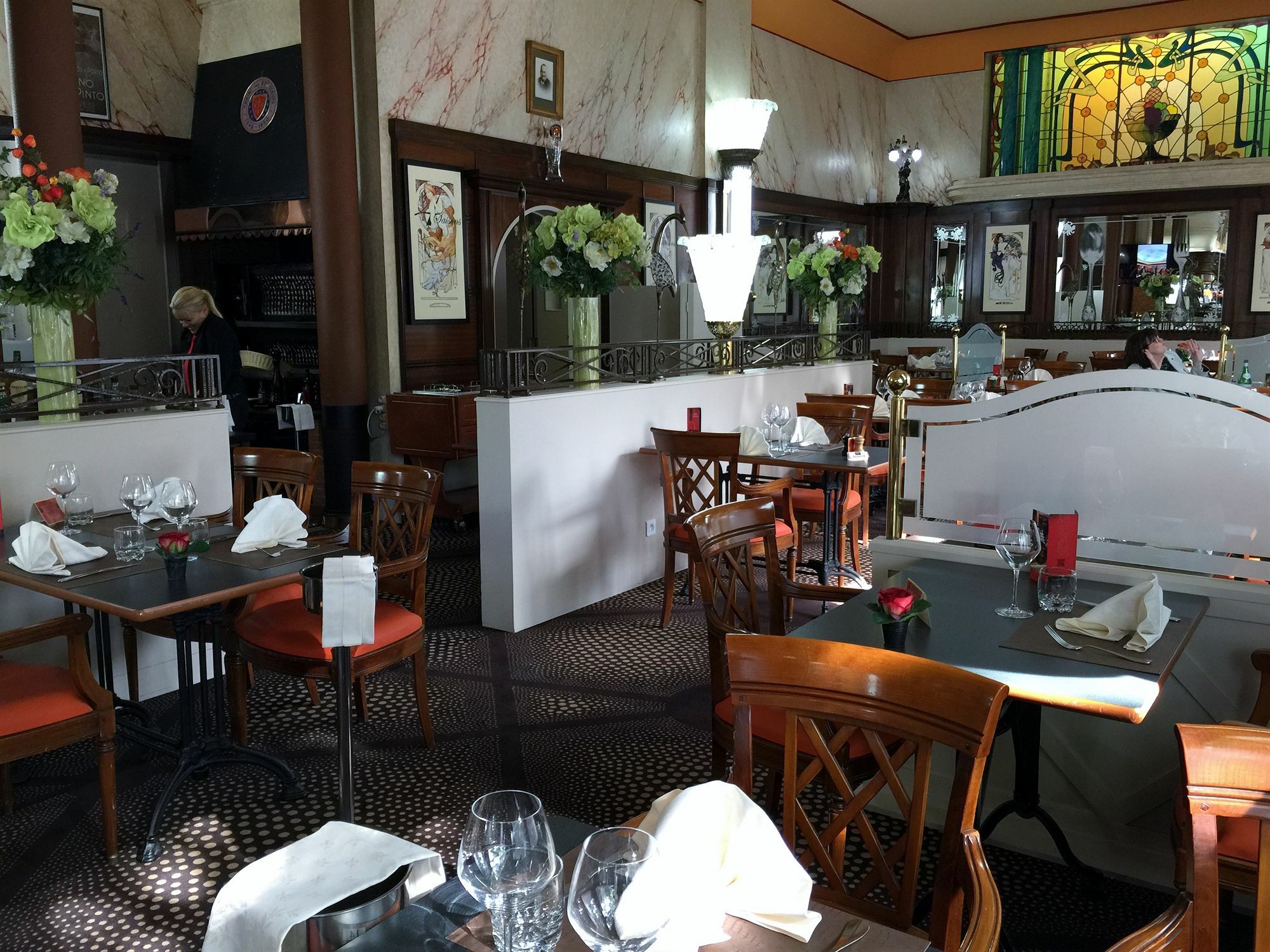Le Grand Hotel Valenciennes Exterior foto